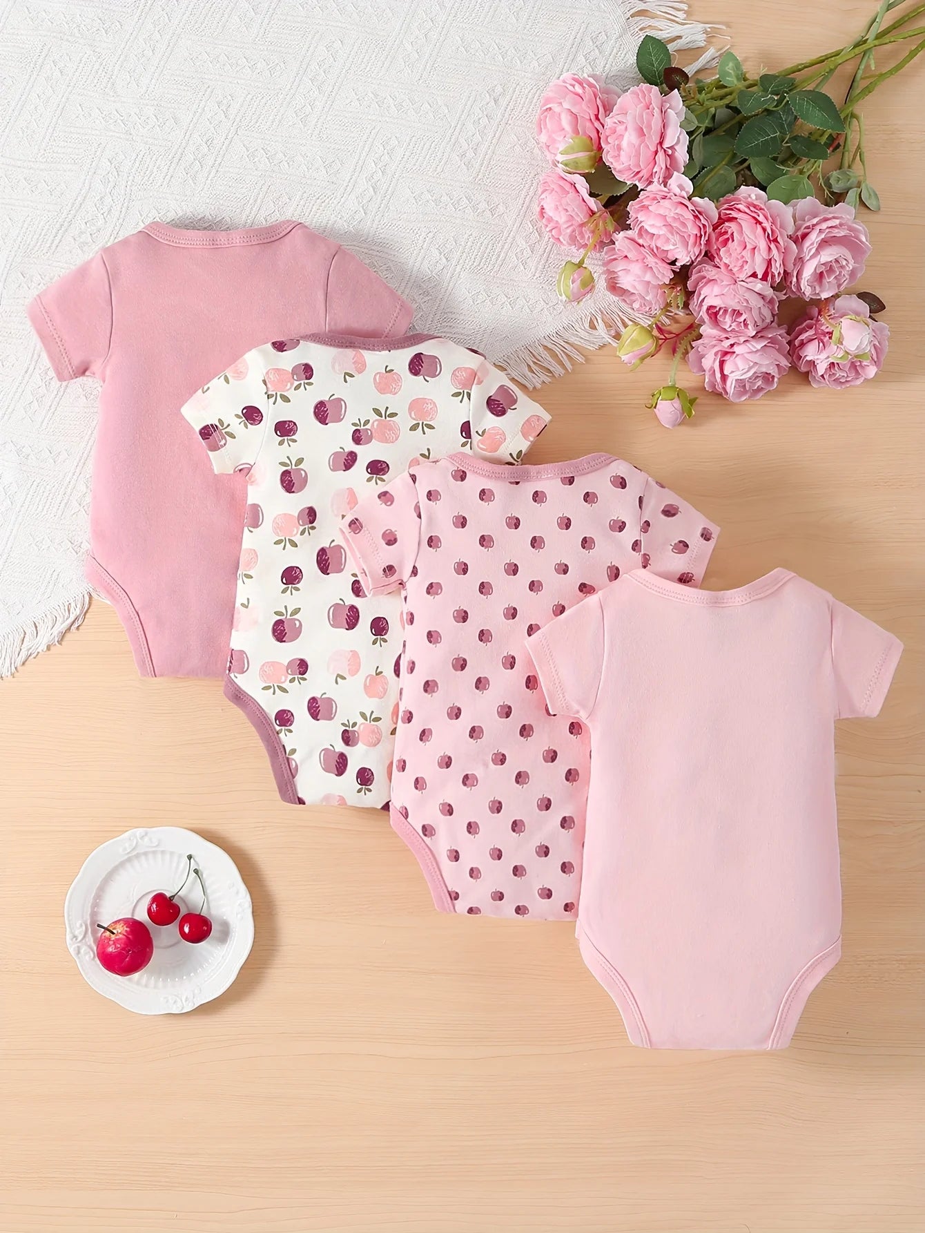 4pcs Set Of Baby Girl Short Sleeved Triangle Jumpsuit,  Apple Flower Cute Baby Girl Hoodie, Crawling Suit, Perfect for Outdoor