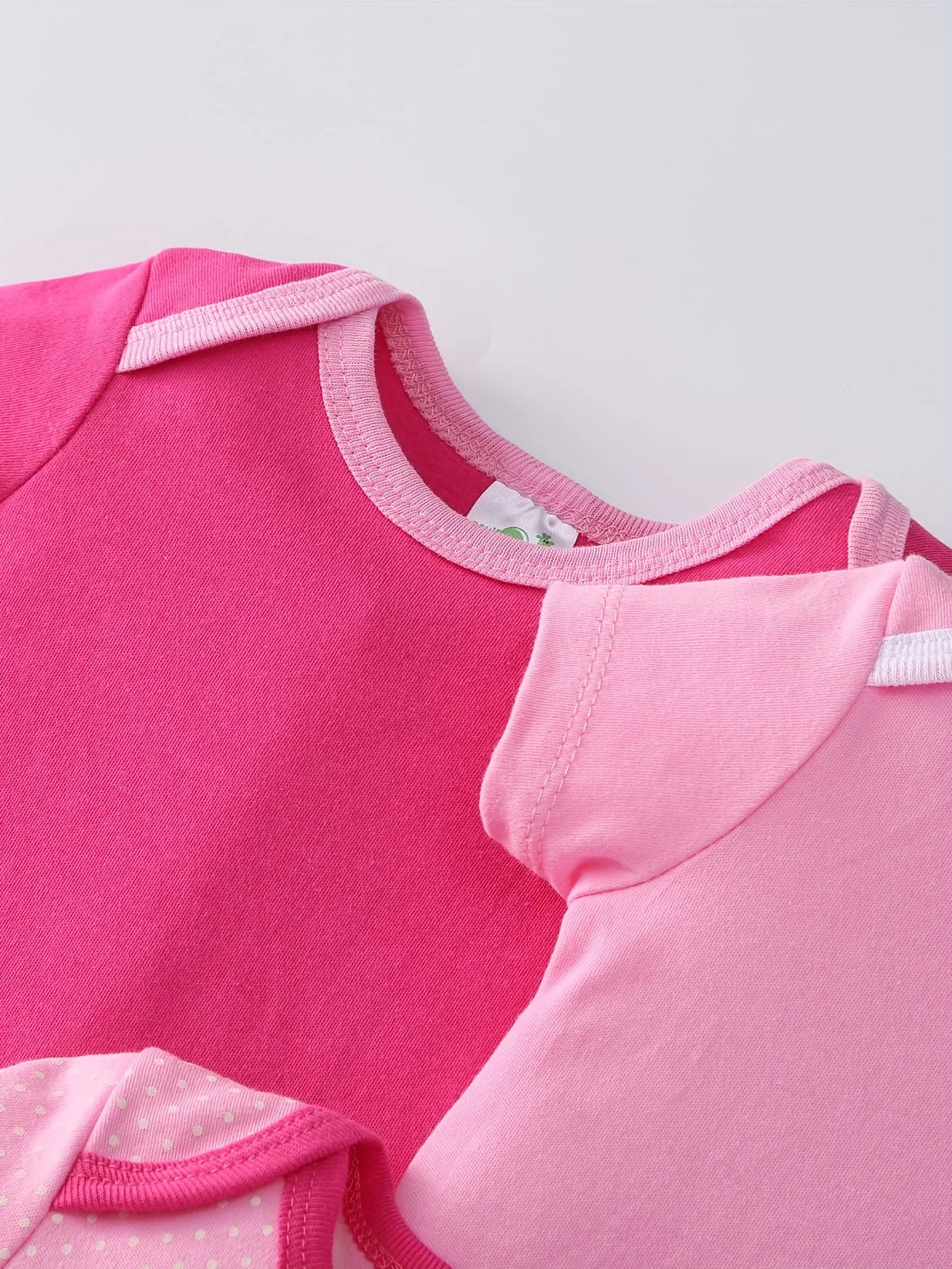 5pcs Baby Girls Short Sleeve Triangle Bodysuits, Cotton Breathable Floral & Heart Print Outfits, Essential Wear for Newborns, Hospital & Outdoor Use, Crew Neck, Perfect for Outdoor